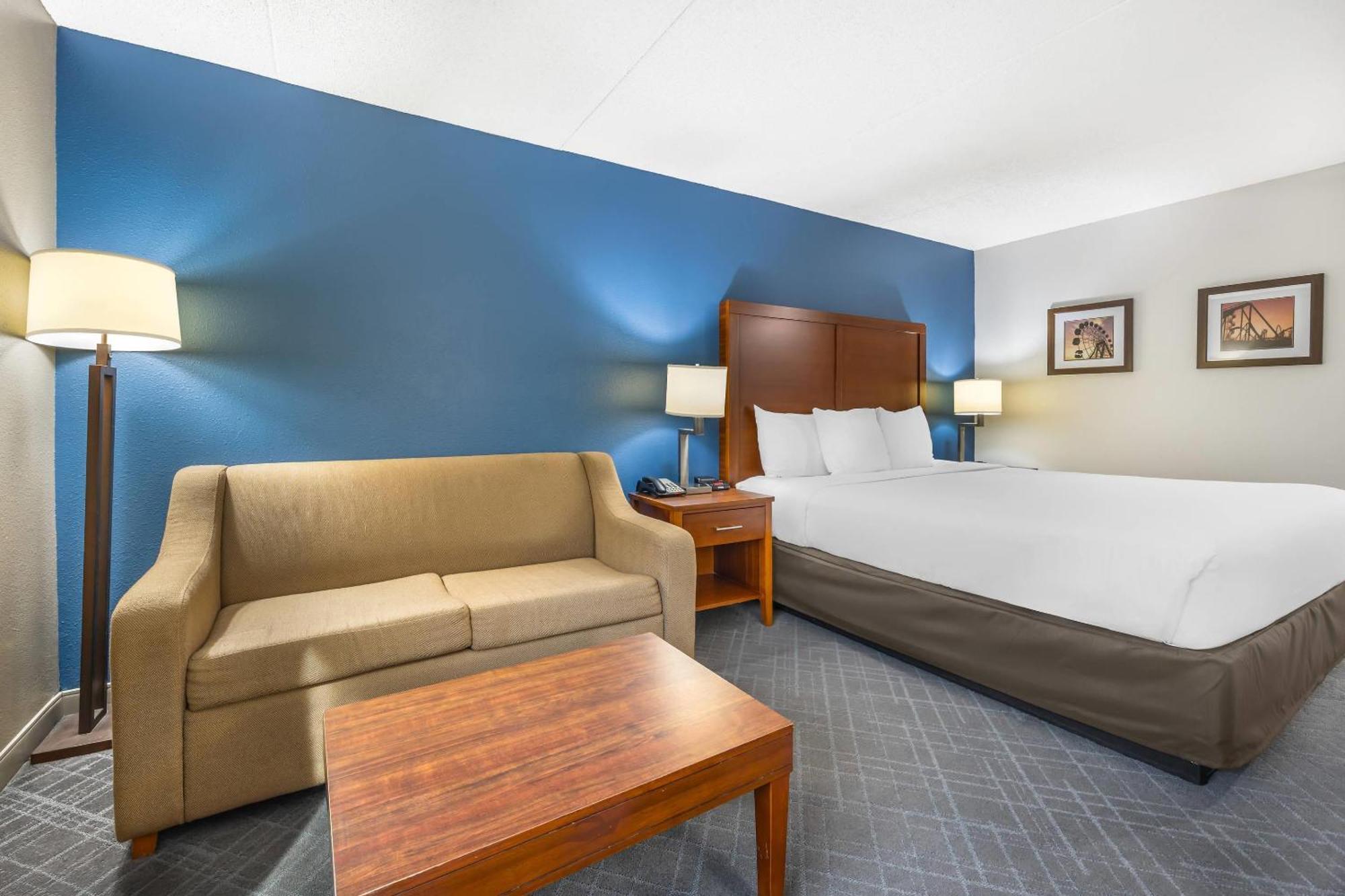 Comfort & West - Lookout Mountain Hotel